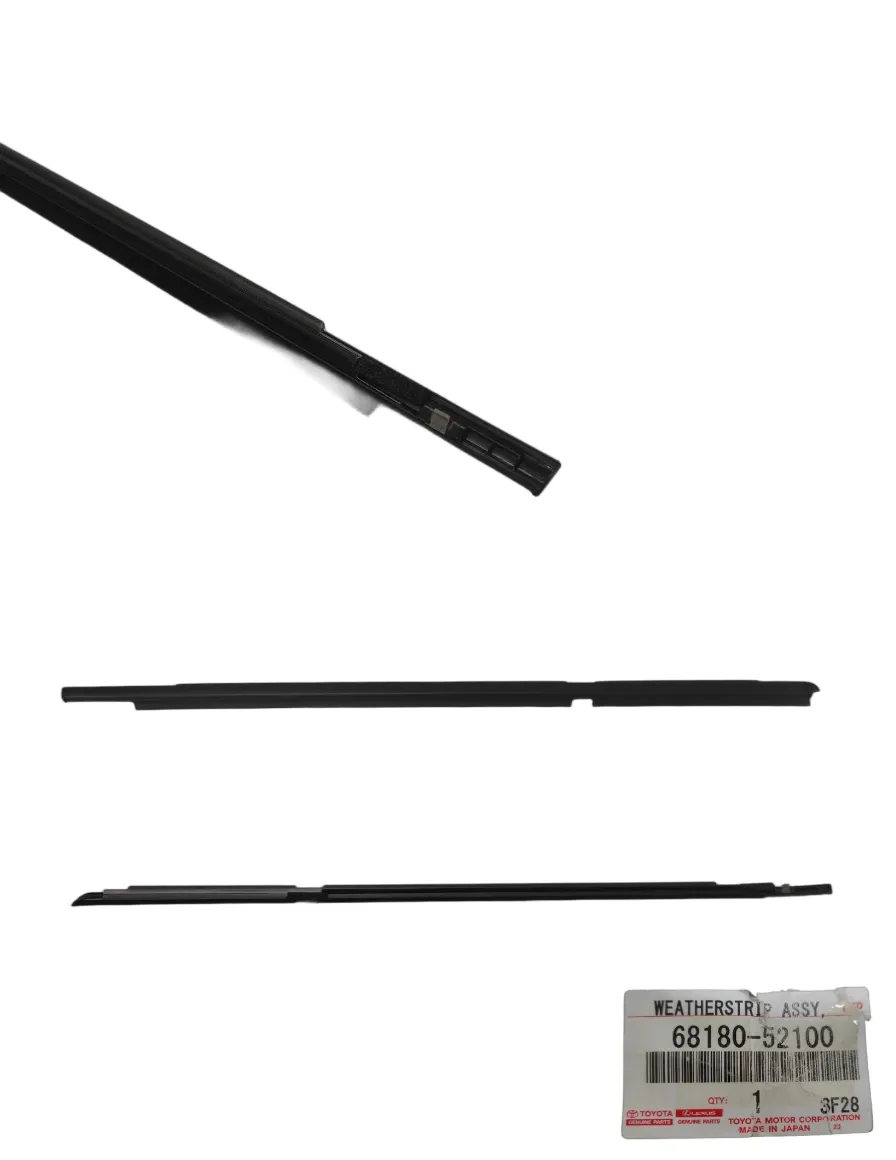68180-52100 Cepillo Lamevidrio Trasero Der. Yaris 05/11 Negro